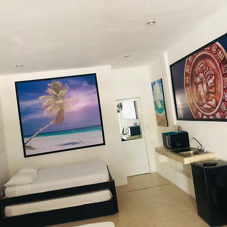 Easy Hotel Плайя-дель-Кармен Екстер'єр фото
